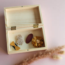 Afbeelding in Gallery-weergave laden, Bewaarkistje haarspeldjes