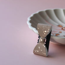 Afbeelding in Gallery-weergave laden, Cato (losse strikjes medium voor dun haar)