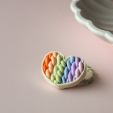 Afbeelding in Gallery-weergave laden, Haarelastiekje gevlochten hartje pastel
