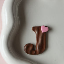 Afbeelding in Gallery-weergave laden, Chocoladeletter large (hele alfabet)