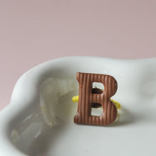 Afbeelding in Gallery-weergave laden, Chocoladeletter small (hele alfabet)