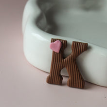 Afbeelding in Gallery-weergave laden, Chocoladeletter large (hele alfabet)