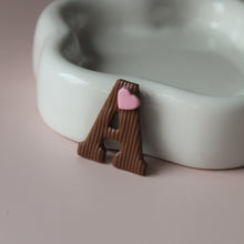Afbeelding in Gallery-weergave laden, Chocoladeletter large (hele alfabet)