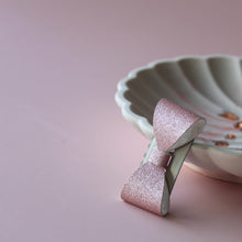 Afbeelding in Gallery-weergave laden, Cato (losse strikjes medium voor dun haar)