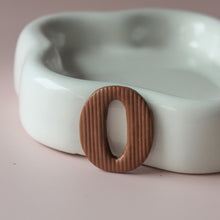 Afbeelding in Gallery-weergave laden, Chocoladeletter large (hele alfabet)