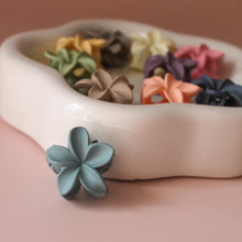 Afbeelding in Gallery-weergave laden, Haarklemmetjes bloem 2,5 cm