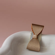 Afbeelding in Gallery-weergave laden, Cato (losse strikjes medium voor dun haar)