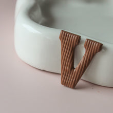 Afbeelding in Gallery-weergave laden, Chocoladeletter large (hele alfabet)