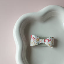 Afbeelding in Gallery-weergave laden, Cato losse strikjes Klaar voor Kerst (medium voor dun haar)