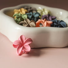 Afbeelding in Gallery-weergave laden, Haarklemmetjes bloem 2,5 cm