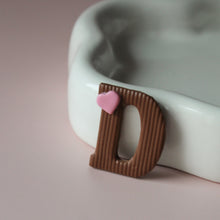 Afbeelding in Gallery-weergave laden, Chocoladeletter large (hele alfabet)
