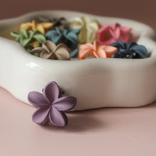 Afbeelding in Gallery-weergave laden, Haarklemmetjes bloem 2,5 cm