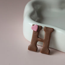 Afbeelding in Gallery-weergave laden, Chocoladeletter large (hele alfabet)
