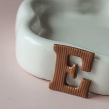 Afbeelding in Gallery-weergave laden, Chocoladeletter large (hele alfabet)