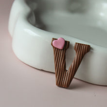 Afbeelding in Gallery-weergave laden, Chocoladeletter large (hele alfabet)
