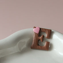 Afbeelding in Gallery-weergave laden, Chocoladeletter small (hele alfabet)
