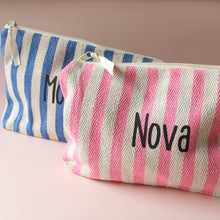 Afbeelding in Gallery-weergave laden, Toilettas blauw met strepen - met naam