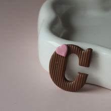Afbeelding in Gallery-weergave laden, Chocoladeletter large (hele alfabet)