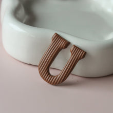 Afbeelding in Gallery-weergave laden, Chocoladeletter large (hele alfabet)