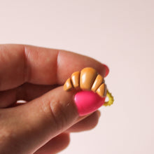 Afbeelding in Gallery-weergave laden, Haarelastiekje croissant