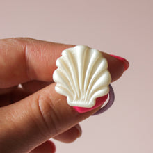 Afbeelding in Gallery-weergave laden, Haarelastiekje schelp medium