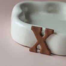 Afbeelding in Gallery-weergave laden, Chocoladeletter large (hele alfabet)