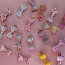 Afbeelding in Gallery-weergave laden, Cato losse strikjes La La Lente (voor normaal tot dik haar)