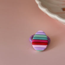 Afbeelding in Gallery-weergave laden, Haarelastiekje paasei regenboog blauw paars
