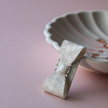 Afbeelding in Gallery-weergave laden, Cato (losse strikjes medium voor dun haar)