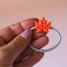 Afbeelding in Gallery-weergave laden, Haarelastiekje herfstblad donker oranje large