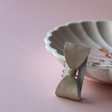 Afbeelding in Gallery-weergave laden, Cato (losse strikjes medium voor dun haar)