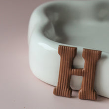 Afbeelding in Gallery-weergave laden, Chocoladeletter large (hele alfabet)