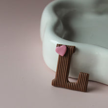 Afbeelding in Gallery-weergave laden, Chocoladeletter large (hele alfabet)
