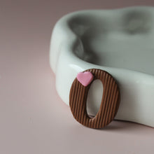 Afbeelding in Gallery-weergave laden, Chocoladeletter large (hele alfabet)