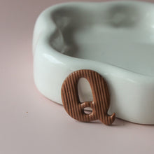 Afbeelding in Gallery-weergave laden, Chocoladeletter large (hele alfabet)