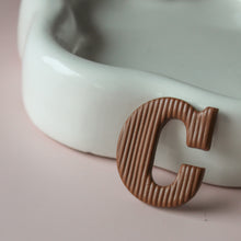 Afbeelding in Gallery-weergave laden, Chocoladeletter large (hele alfabet)