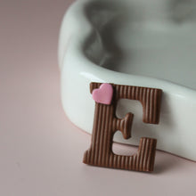 Afbeelding in Gallery-weergave laden, Chocoladeletter large (hele alfabet)