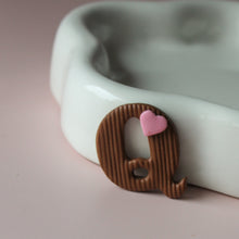 Afbeelding in Gallery-weergave laden, Chocoladeletter large (hele alfabet)