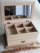 Afbeelding in Gallery-weergave laden, Grote luxe bewaarkist haaraccessoires met naam