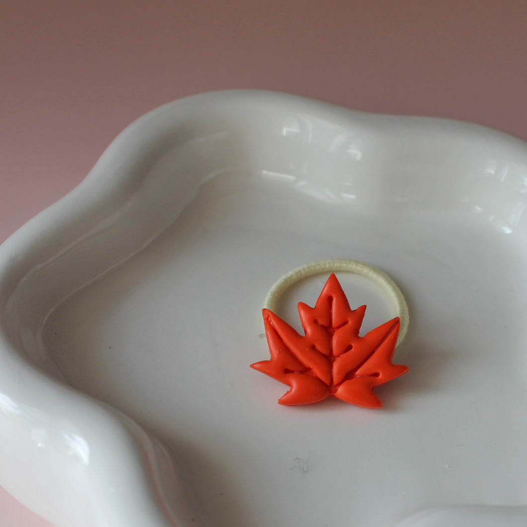 Haarelastiekje herfstblad donker oranje medium