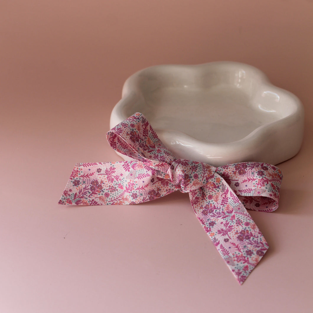 Roxan roze hairfst (voor normaal tot dik haar haar)