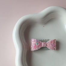 Afbeelding in Gallery-weergave laden, Cato losse strikjes Klaar voor Kerst (medium voor dun haar)
