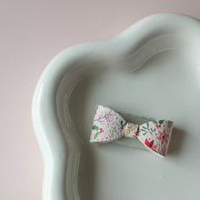 Afbeelding in Gallery-weergave laden, Cato losse strikjes Klaar voor Kerst (medium voor dun haar)
