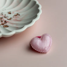 Afbeelding in Gallery-weergave laden, Haarelastiekje geribbeld hartje roze kristal
